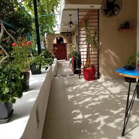 Apartment Away From Sarandë